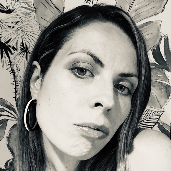 Meet your Posher, Christine - Picture 1 of 1